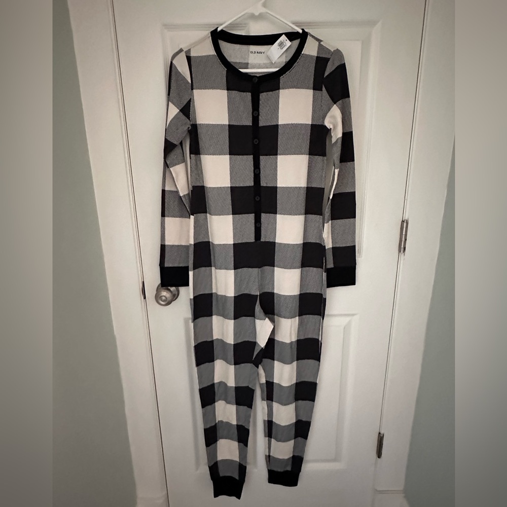 NWT Old Navy waffle onesie black white Sz small
